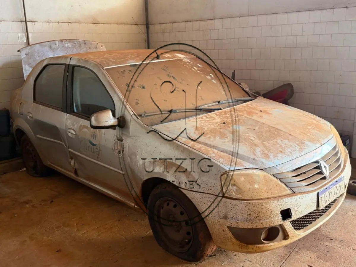LOTE 004 - Renault Logan placa ERJ1I21