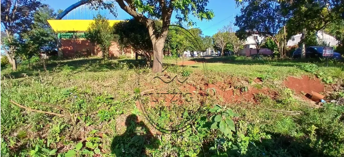 LOTE 008 - Lote urbano nº 01, da quadra nº 114, do setor norte, com área de 384,00 m², situado no município de Giruá/RS, localizado em esquina, com frente para a Rua Itaqui. Confrontações: NORTE: com terreno de Adão Valdanei Andriolla, SUL/SUDOESTE: com Rua Santa Inês, LESTE: com terreno de Maria Valentina Andriolla, OESTE: com Rua Itaqui
